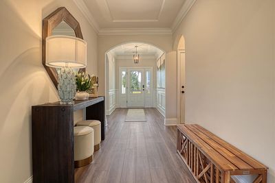 Entry Hallway | Image 3