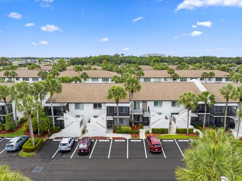 2216-3532 Antarctic Cir, NAPLES, FL, 34112-5036 | Card Image