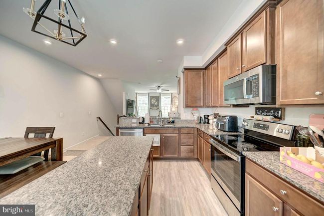 18316 Reaper Hill Ct, Townhouse with 3 bedrooms, 3 bathrooms and null parking in TRIANGLE VA | Image 34