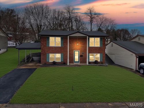 5376 Ville Rosa Ln, Hazelwood, MO, 63042-1146 | Card Image