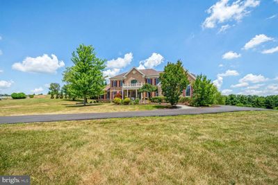 17586 Tobermory Place, House other with 5 bedrooms, 5 bathrooms and null parking in LEESBURG VA | Image 2