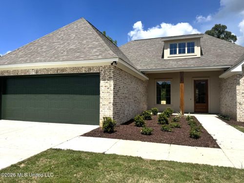 24 Hedges Plantation Pl, Natchez, MS, 39120-7003 | Card Image