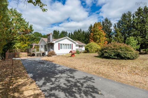 967 Maple St, Waterville, NS, B0P1V0 | Card Image