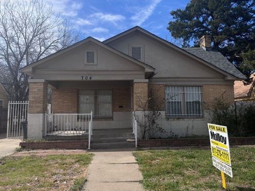 704 S Oakland Blvd, Fort Worth, TX, 76103-3754 | Card Image