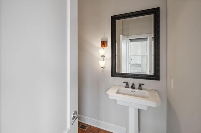 Penthouse level powder bath | Image 46