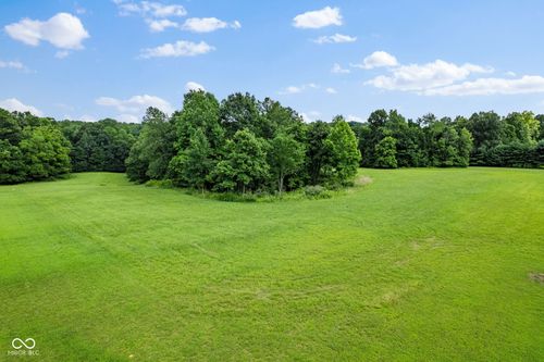 3039 Falcon Crest Dr, Martinsville, IN, 46151-7087 | Card Image