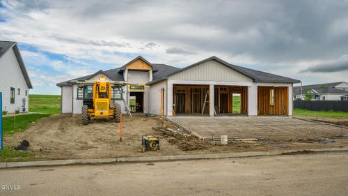 602 Shale Drive, Bismarck, ND, 58503 | Card Image