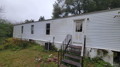 823 Booker Ave, Cantonment, FL, 32533-1305 | Card Image