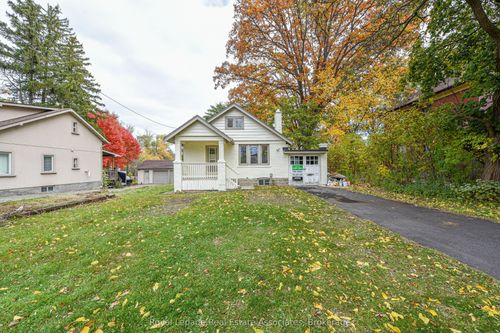 1561 Hurontario St, Mississauga, ON, L5G3H7 | Card Image