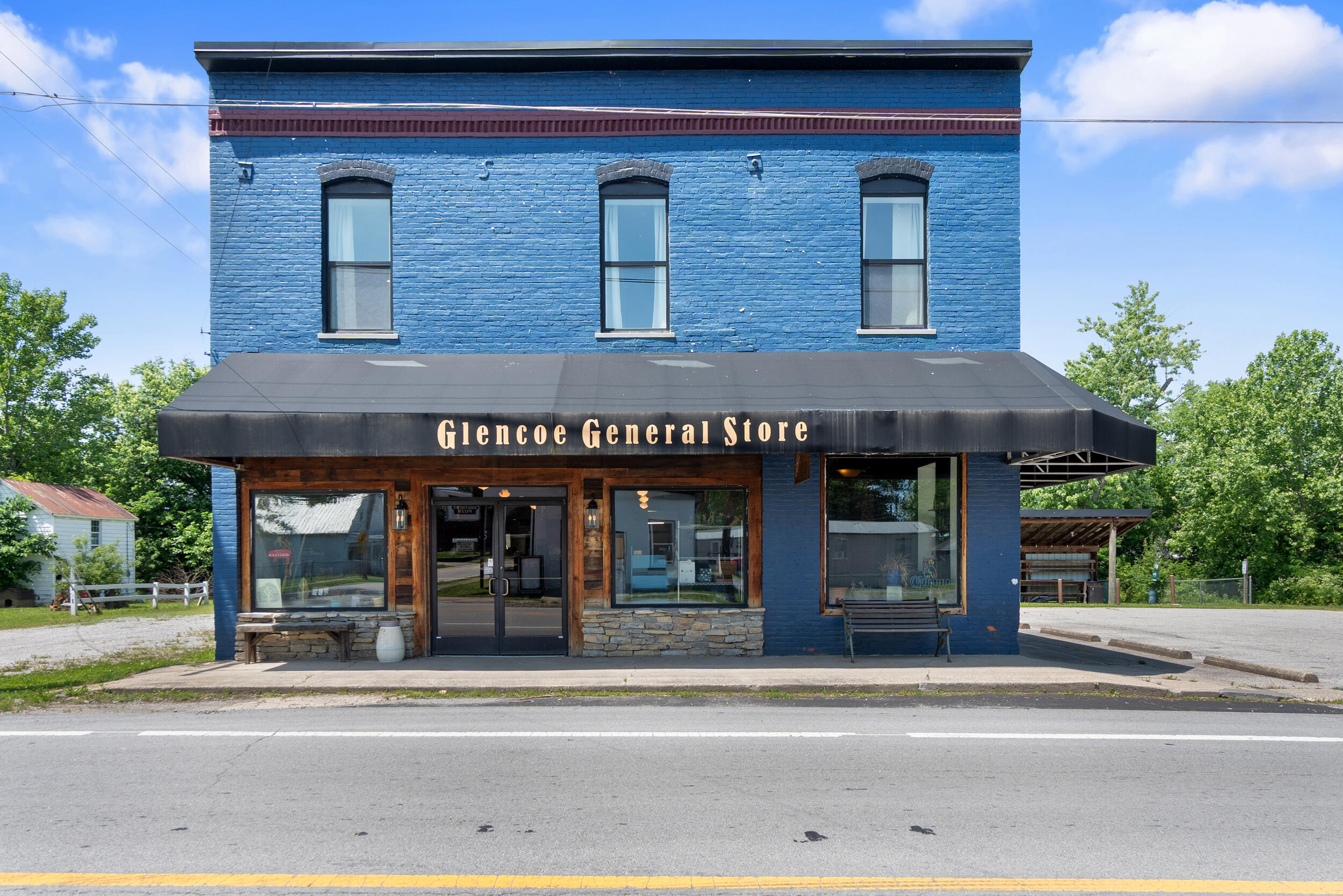 Commercial Sale in Glencoe