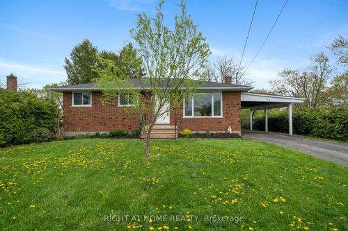 46 St George St, Lindsay, ON, K9V1M7 | Card Image