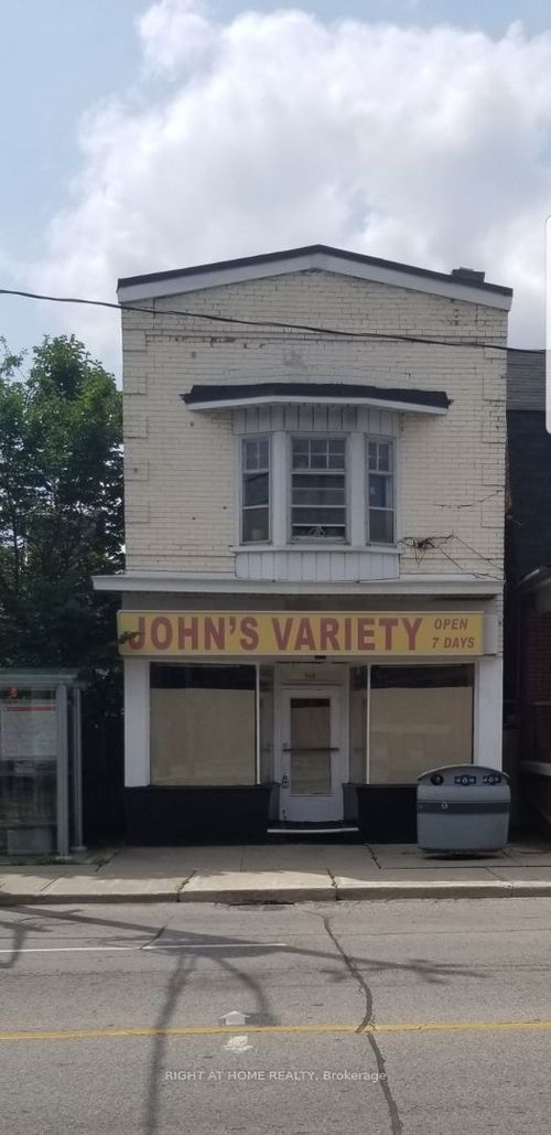 {{alt}} | Card Image