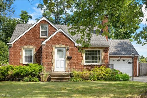 219 Meriden Rd, Painesville, OH, 44077-3733 | Card Image