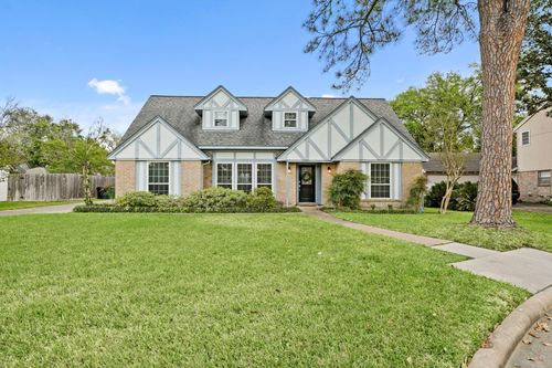 2706 Bernadette Ln, Houston, TX, 77043-1801 | Card Image