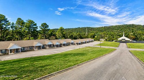 6473 Son Light Way, Knoxville, TN, 37918-4049 | Card Image