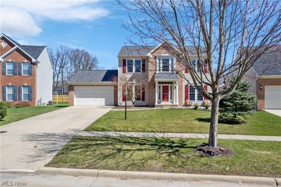 112 Stonesthrow Drive, House other with 4 bedrooms, 2 bathrooms and null parking in Berea OH | Image 2