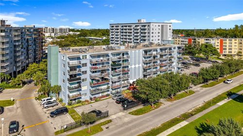 apt-105-12500 Ne 15th Ave, North Miami, FL, 33161-6062 | Card Image