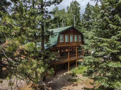 490 S Treetop Dr W, Duck Creek Village, UT, 84762 | Card Image