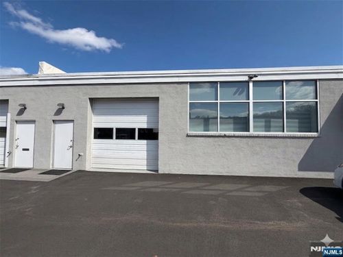 465 Main St, Paterson, NJ, 07501-2817 | Card Image