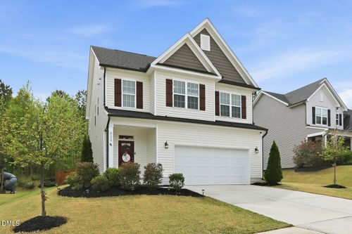 820 Logan Meadow Ct, Fuquay Varina, NC, 27526-4332 | Card Image