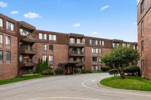 2j-1008 Paradise Road, Swampscott, MA, 01907 | Card Image