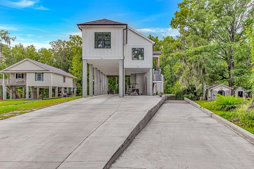 5854 Creekside Dr, Myrtle Beach, SC, 29588-6928 | Card Image