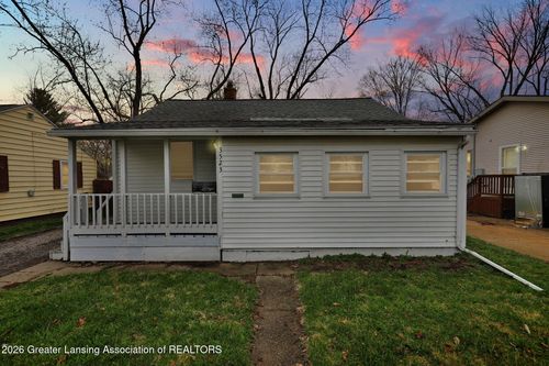 3523 Parkway Drive, Lansing, MI, 48910 | Card Image