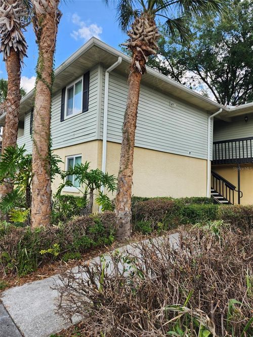 211 Thorn Tree Pl, BRANDON, FL, 33510-4354 | Card Image