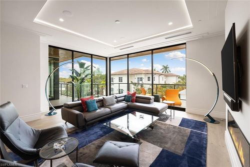 unit-304-495 5th St, Naples, FL, 34102-6572 | Card Image