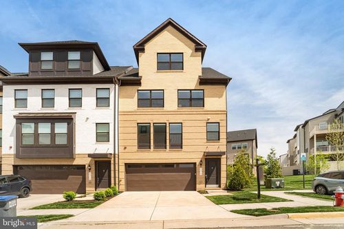 4975 Longmire Way, CHANTILLY, VA, 20151-2554 | Card Image