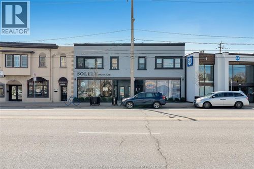 4667 Wyandotte St E, Windsor, ON, N8Y1H6 | Card Image