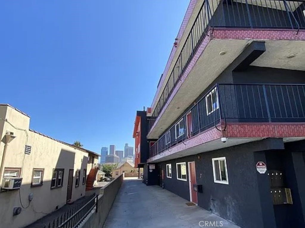 Commercial Sale in Echo Park 2