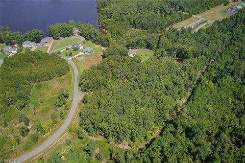 000 Harborgate Dr, Denton, NC, 27239 | Card Image