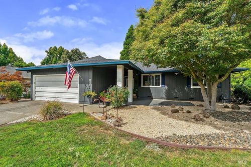132 Mountain Vista Cir, Santa Rosa, CA, 95409-6407 | Card Image