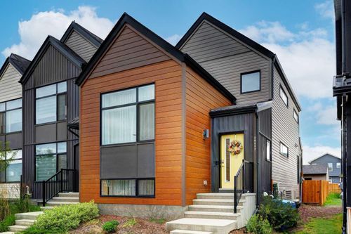 20552 Main St Se, Calgary, AB, T3M3E9 | Card Image
