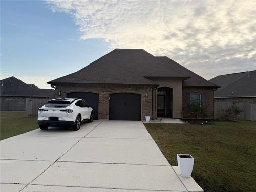 69261 Taverny Ct, Madisonville, LA, 70447-3235 | Card Image