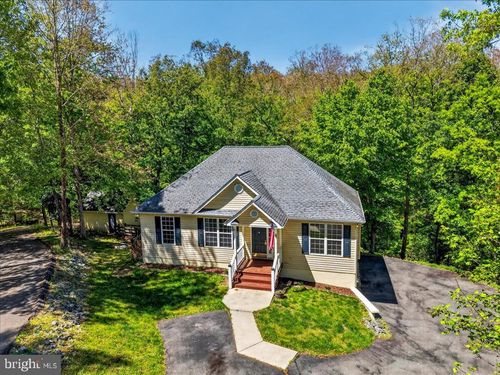 18 Chickasaw Pl, PALMYRA, VA, 22963-3162 | Card Image