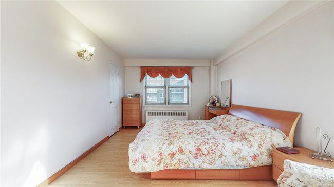 APT-16L - 43-10 Kissena Blvd, Home with 2 bedrooms, 2 bathrooms and null parking in Flushing NY | Image 5