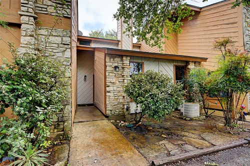 41 Cypress Fairway Vlg, Wimberley, TX, 78676-1973 | Card Image