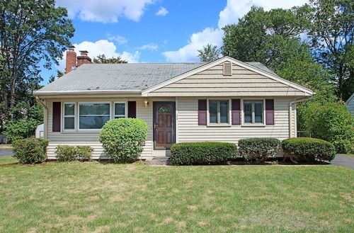 33 Postman Hwy, North Haven, CT, 06473-1907 | Card Image