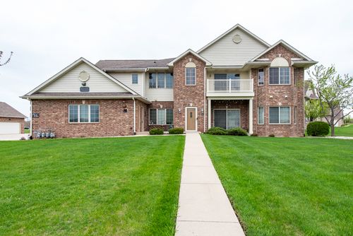 unit-33-9255 66th Ave, Pleasant Prairie, WI, 53158-3270 | Card Image