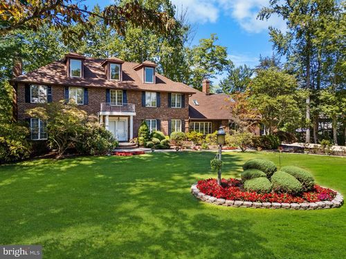 7 Hidden Springs Ln, East Windsor, NJ, 08520-6102 | Card Image