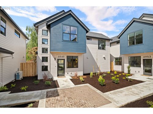 6949 N Burr Ave, Portland, OR, 97203-5087 | Card Image