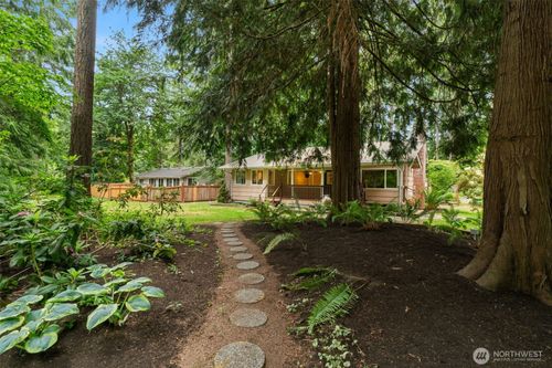 9390 Ne Wardwell Rd, Bainbridge Island, WA, 98110-1594 | Card Image