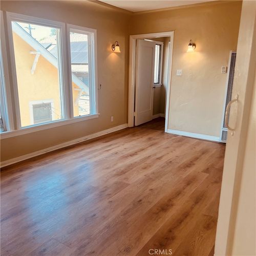 420 N 7th St, Montebello, CA, 90640-4212 | Card Image