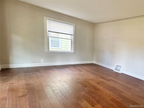 24741 Chicago St, Dearborn, MI, 48124-4481 | Card Image