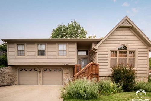 3000 University Dr, Lawrence, KS, 66049-2864 | Card Image