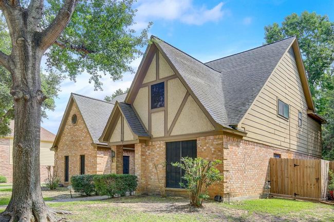 17424 Jackson Pines Drive, House other with 4 bedrooms, 3 bathrooms and null parking in Houston TX | Image 2