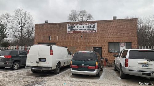 18421 Lahser Rd, Detroit, MI, 48219-2315 | Card Image