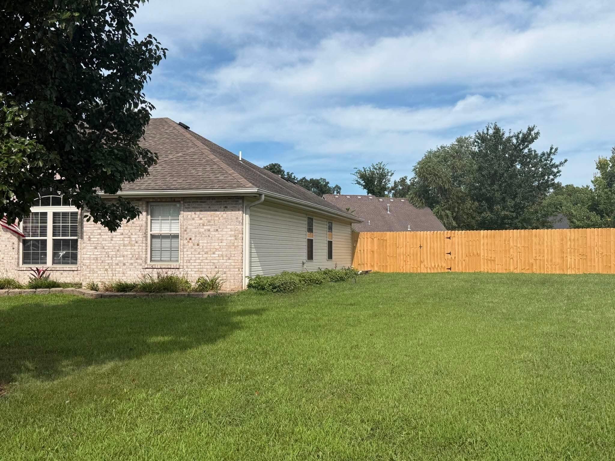 Residential in HALLSVILLE 2